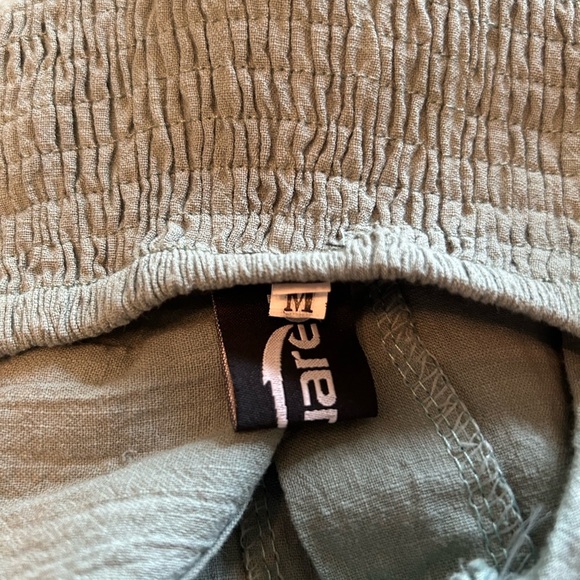 Msquared Green Midi Dress with Elegant Silhouette - Picture 11 of 11